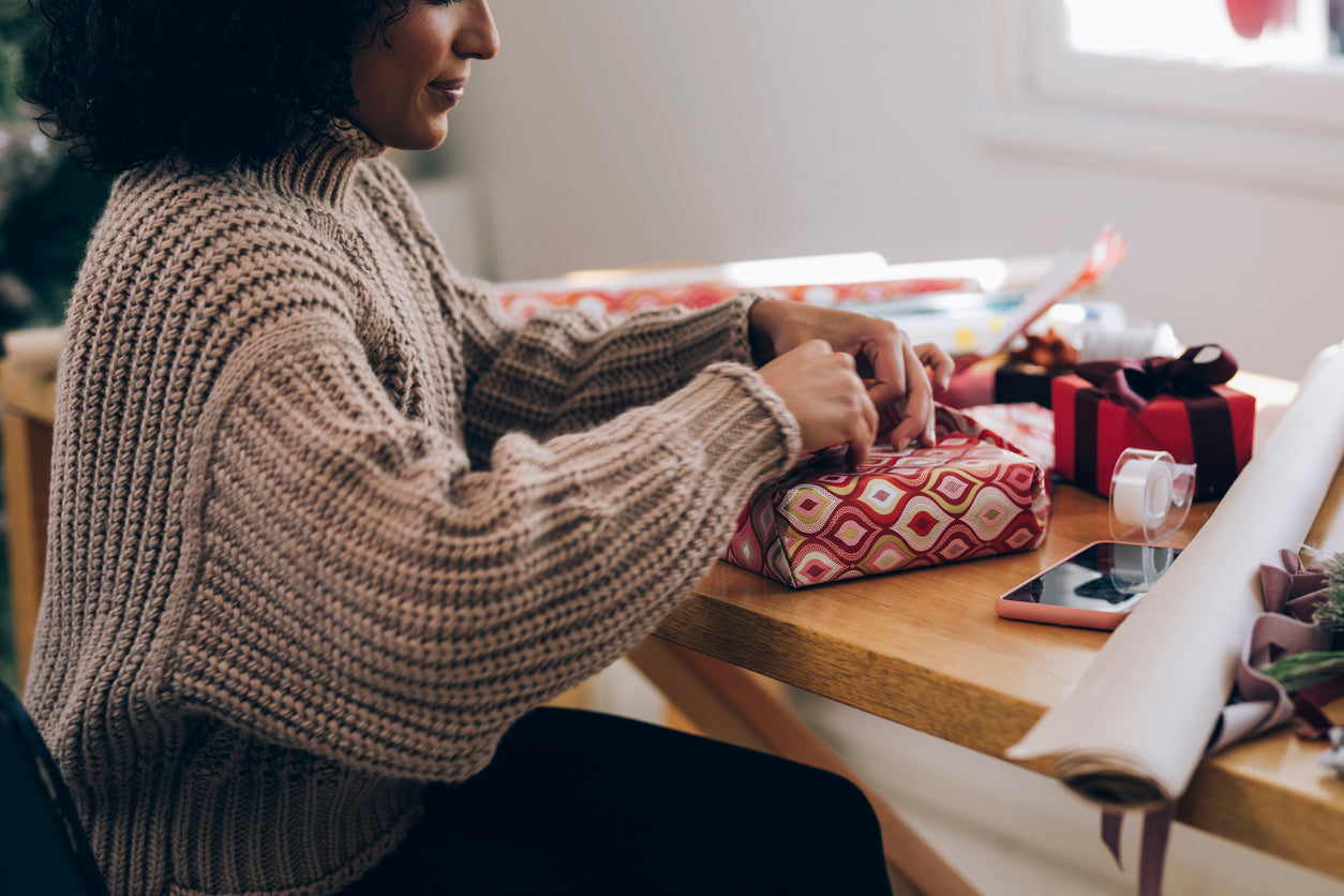 Holiday Gift Guide for Menstrual Wellness